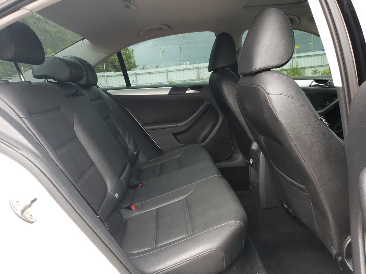 2011 VOLKSWAGEN JETTA
