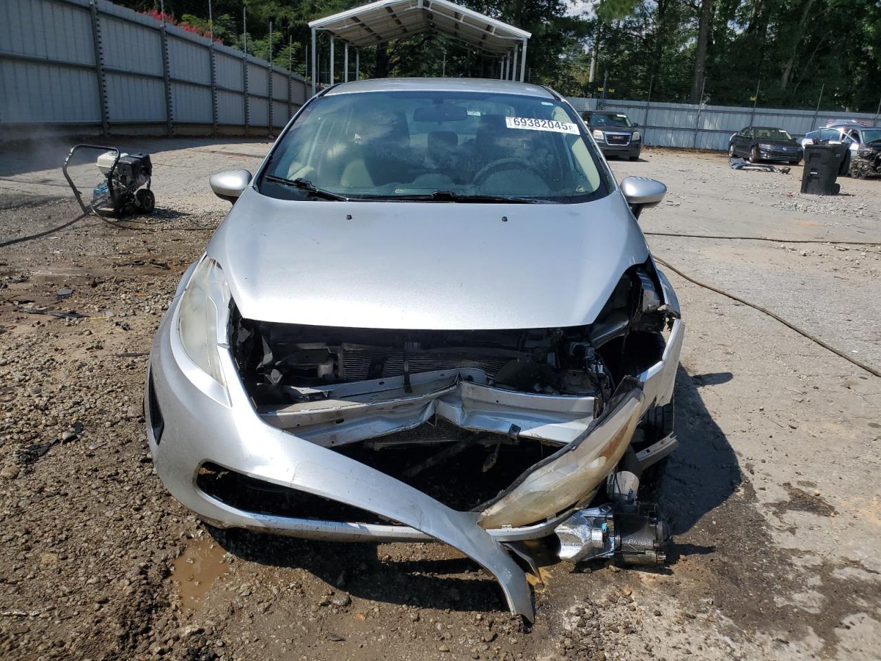 2012 FORD Fiesta