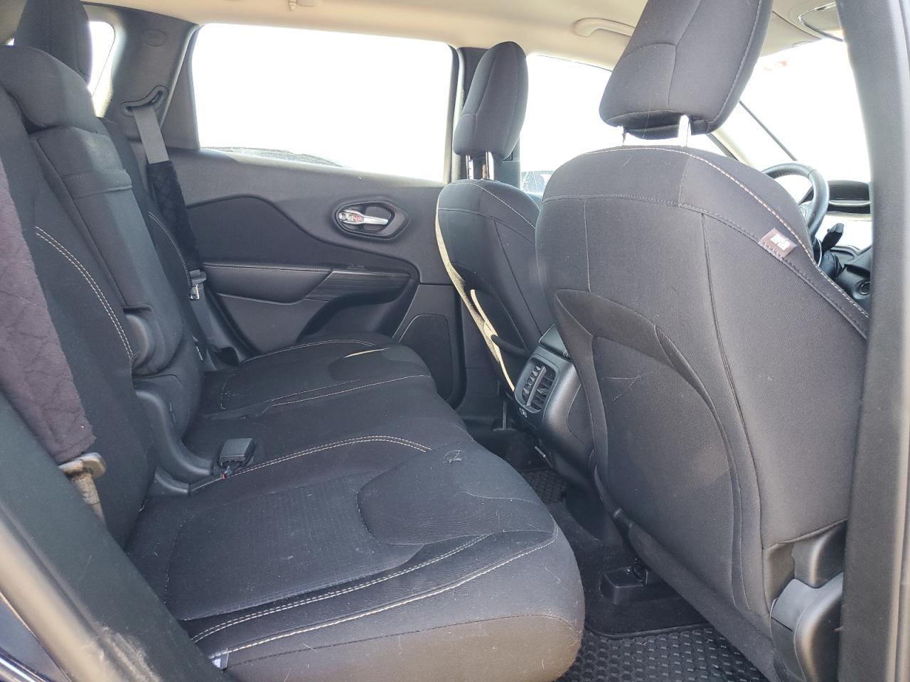 2016 JEEP CHEROKEE