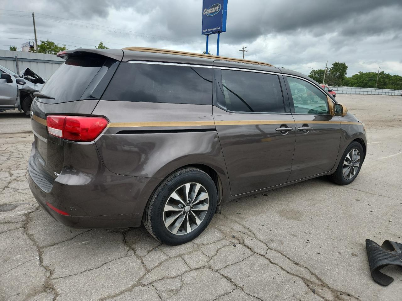 2016 KIA SEDONA