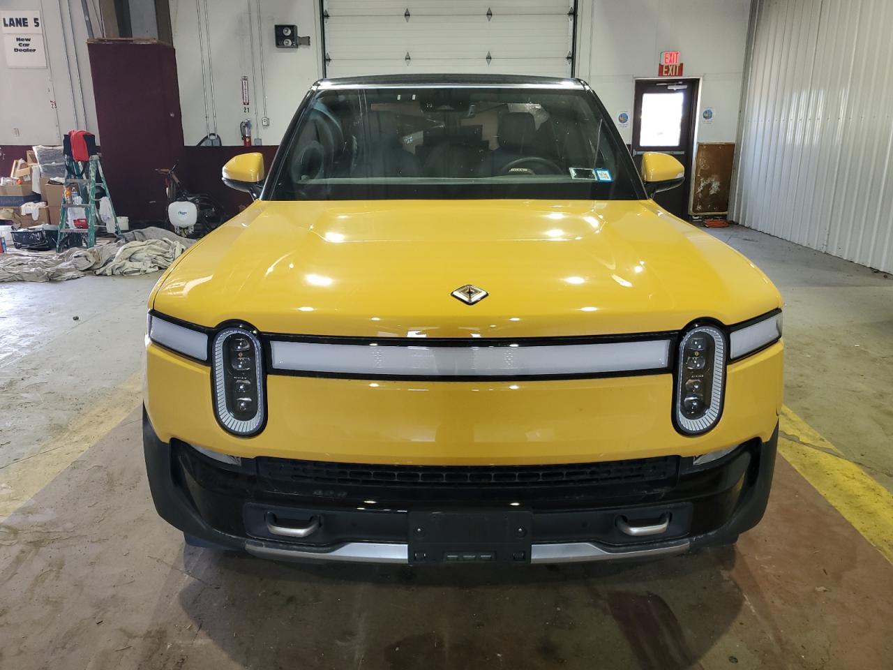 2023 RIVIAN R1s