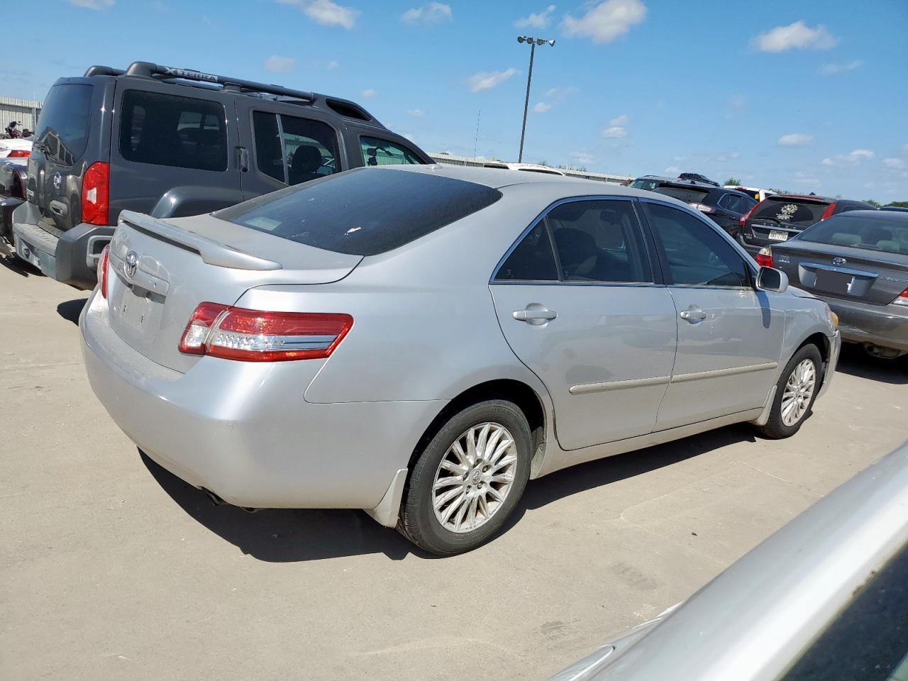 2010 TOYOTA CAMRY
