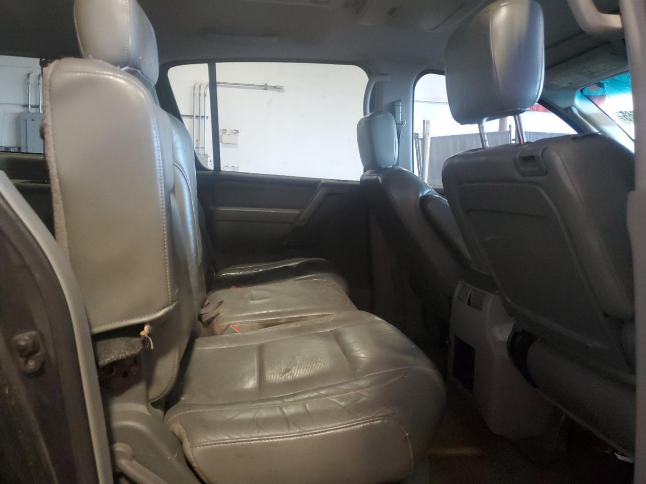 2004 NISSAN Armada