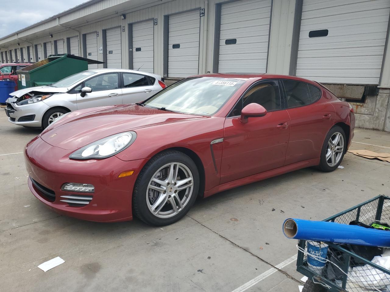 2011 PORSCHE Panamera