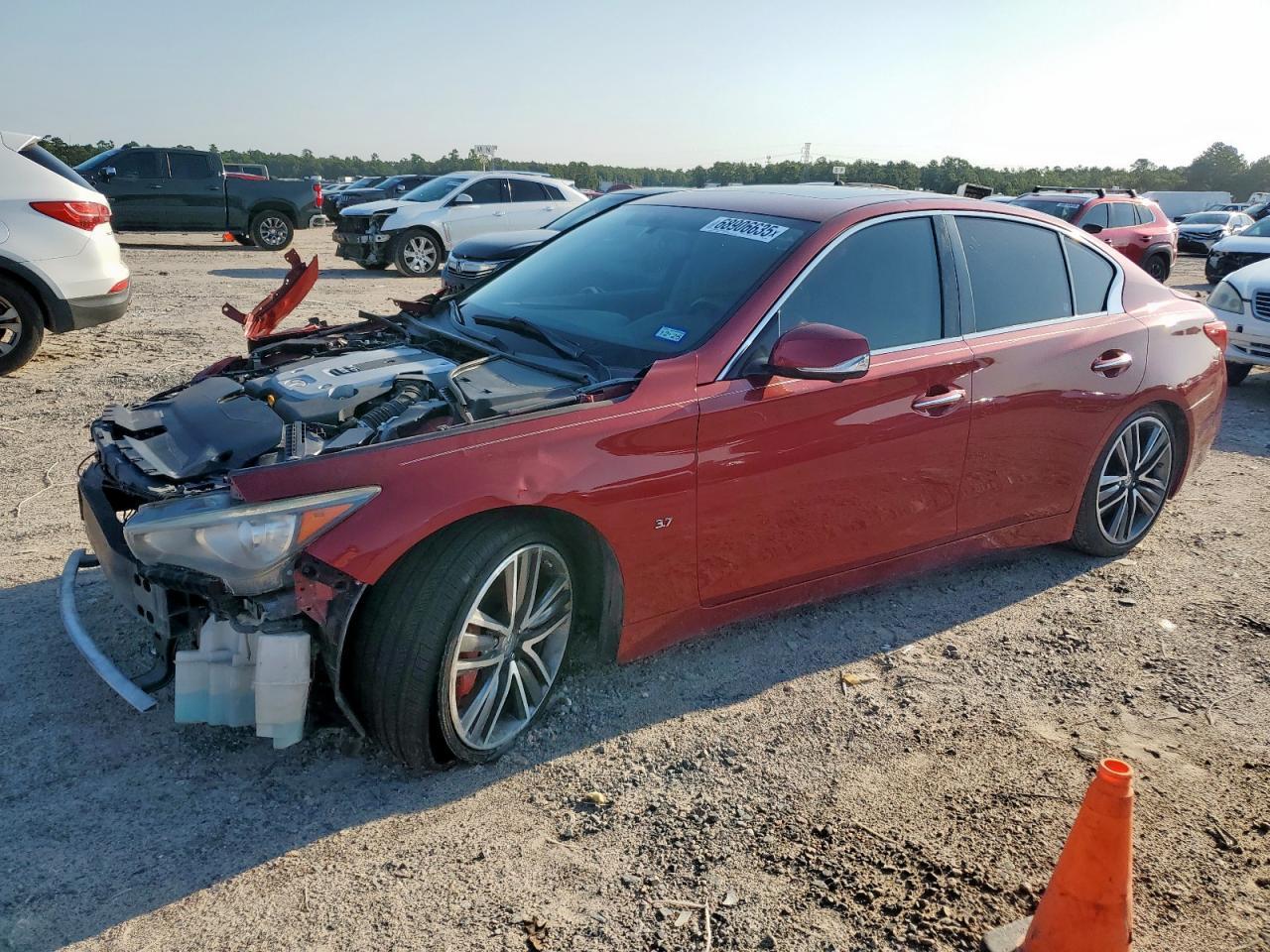 2015 INFINITI Q50
