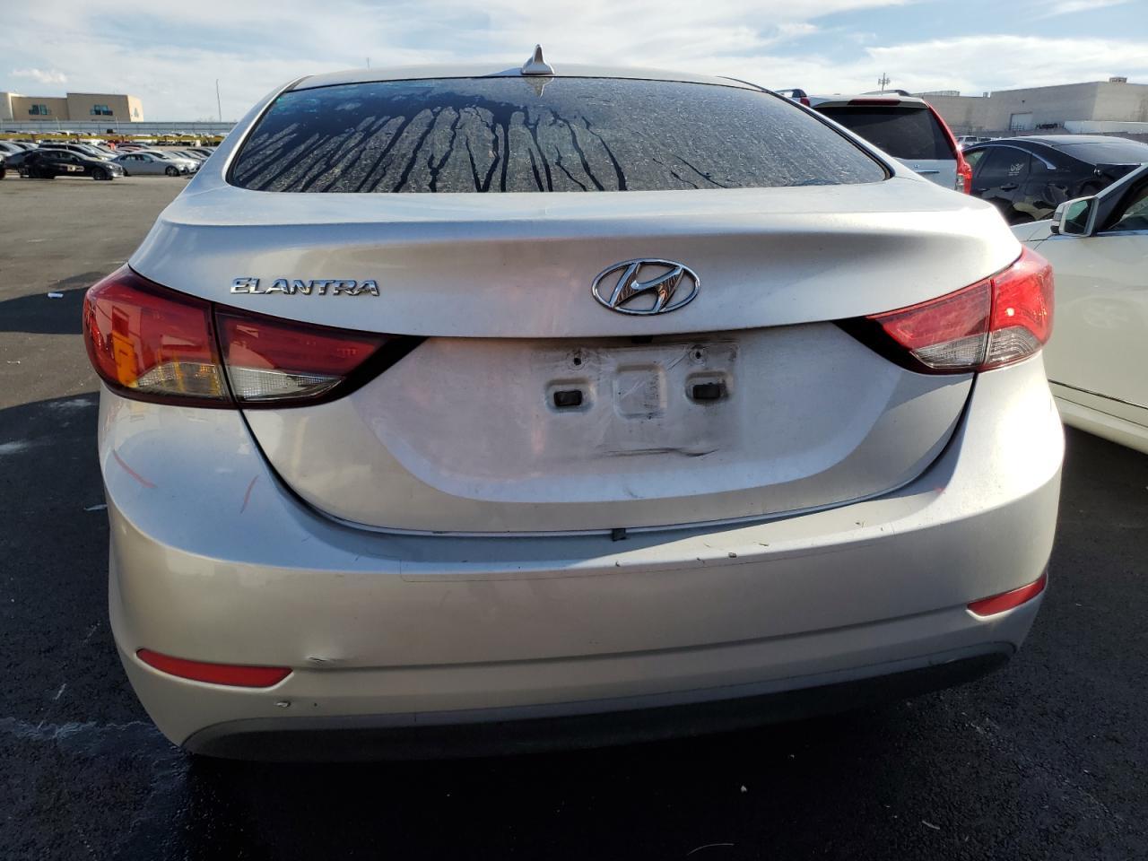 2016 HYUNDAI ELANTRA