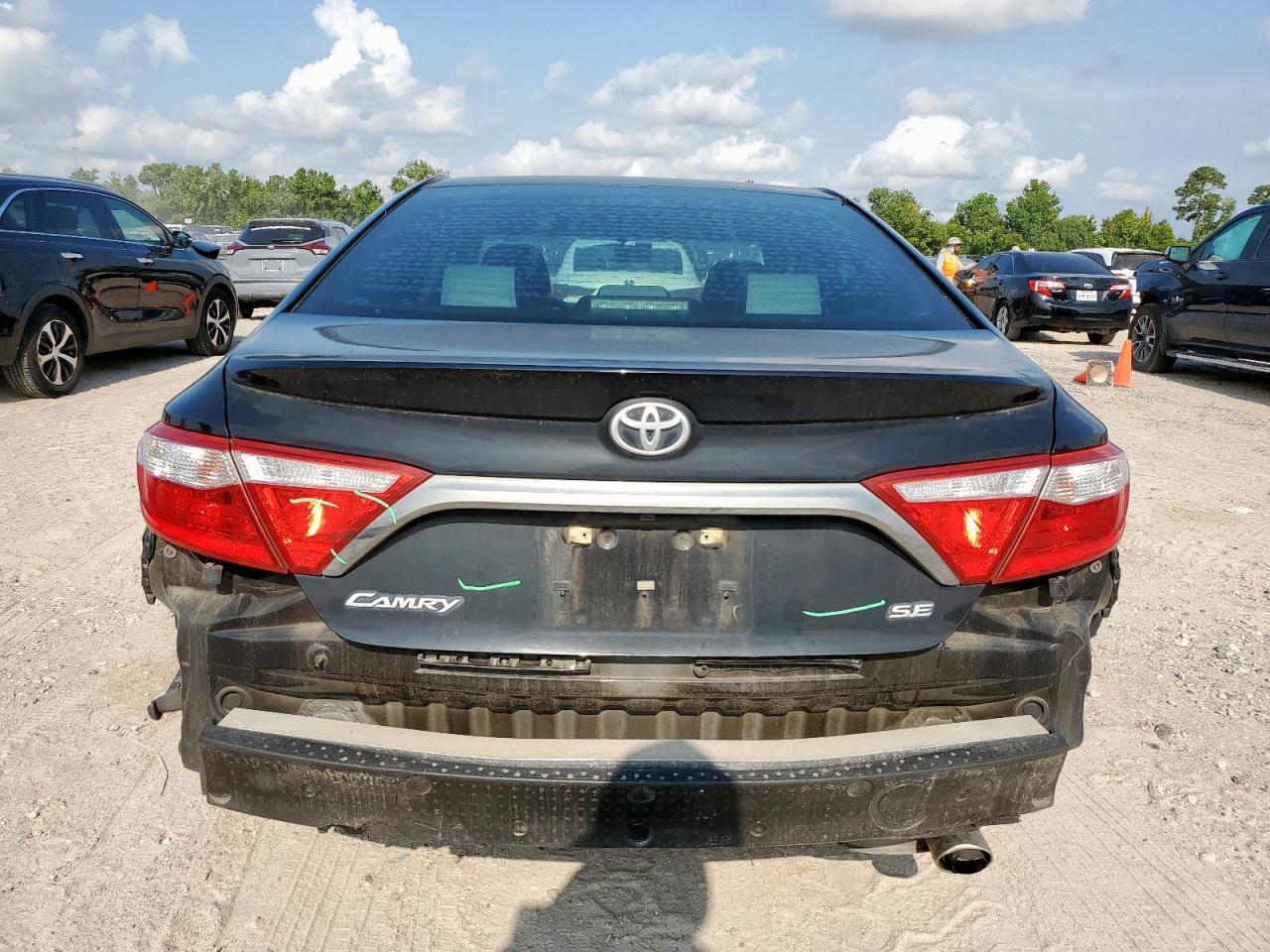 2016 TOYOTA CAMRY