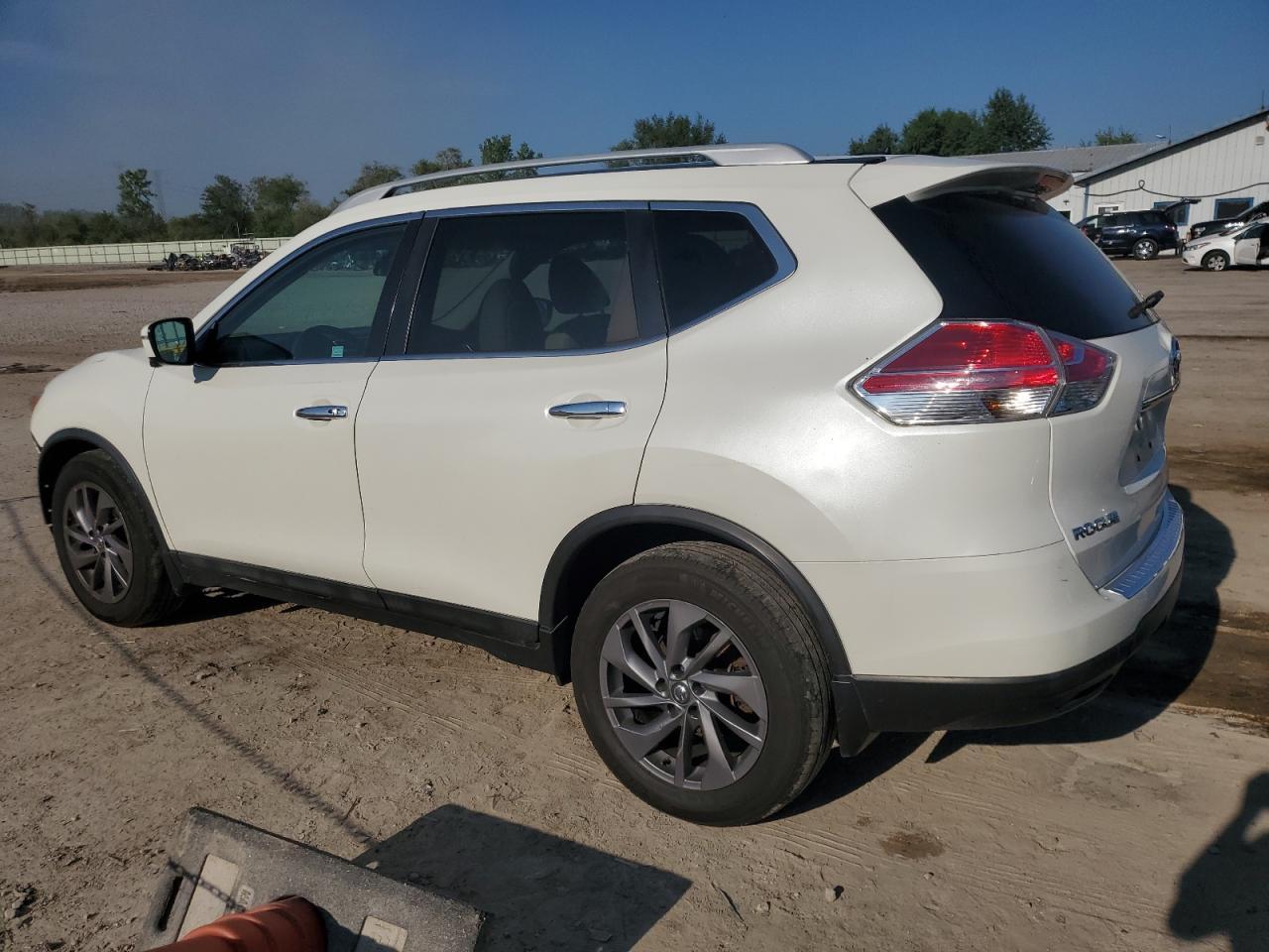 2016 NISSAN ROGUE