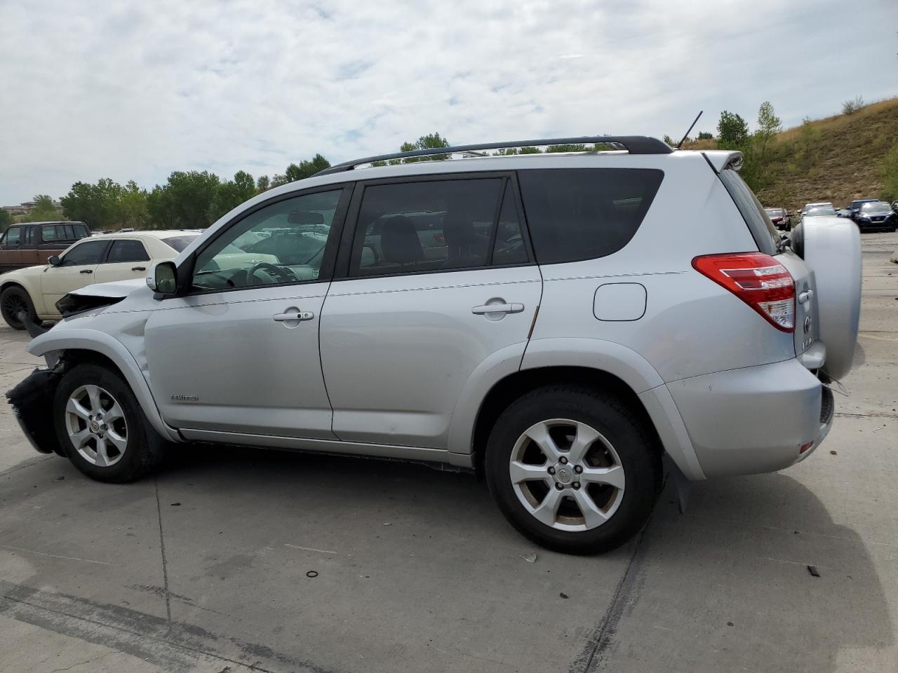 2011 TOYOTA RAV4