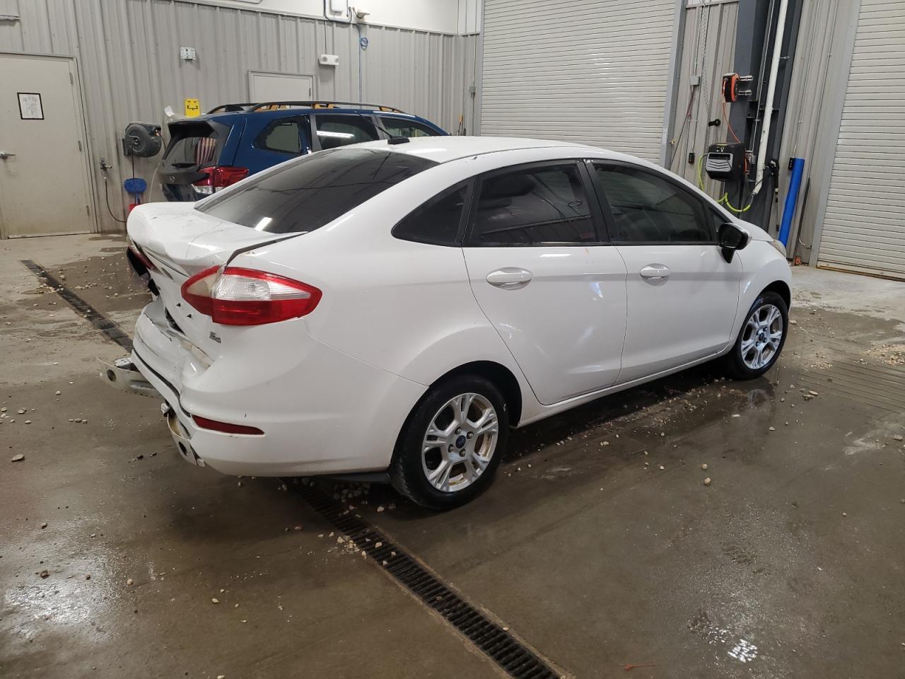 2015 FORD Fiesta