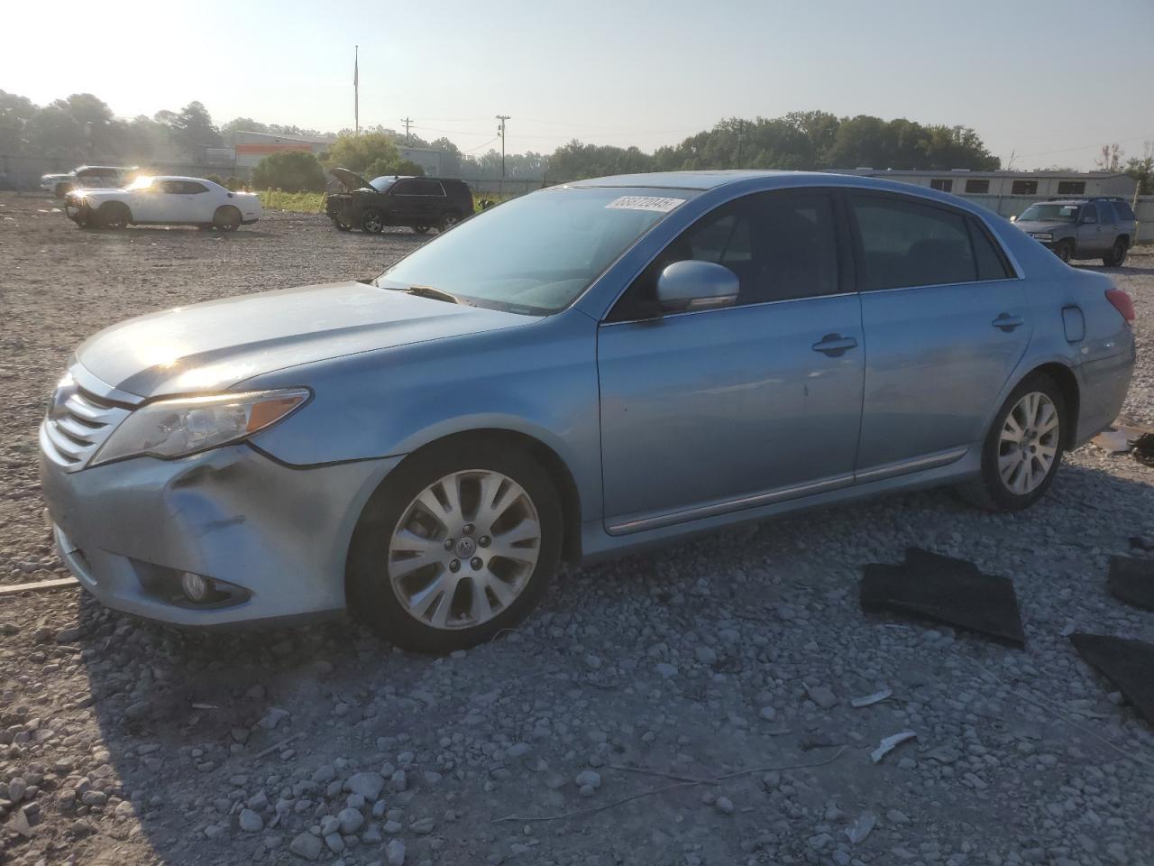 2011 TOYOTA Avalon