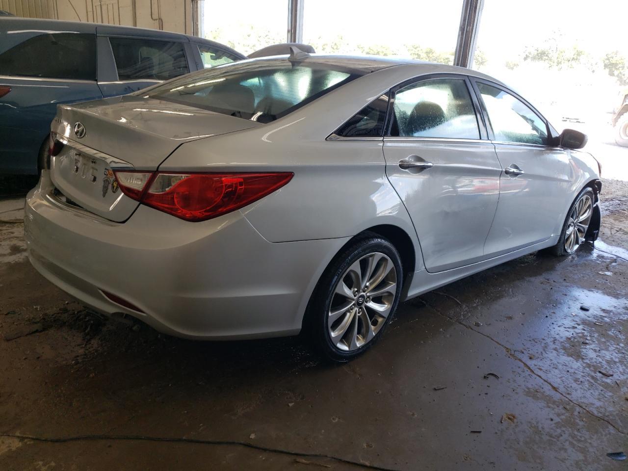 2011 HYUNDAI SONATA