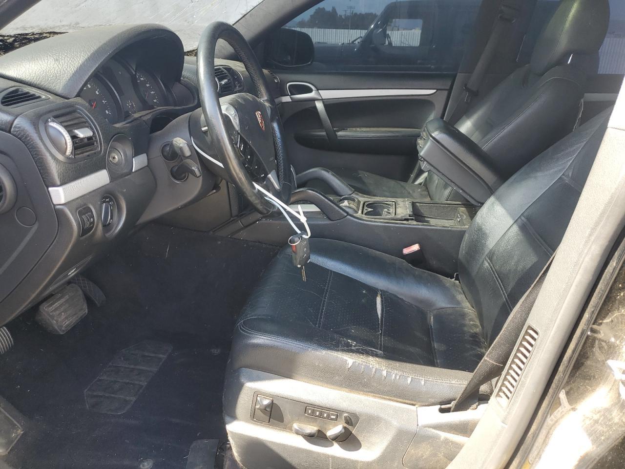 2010 PORSCHE CAYENNE