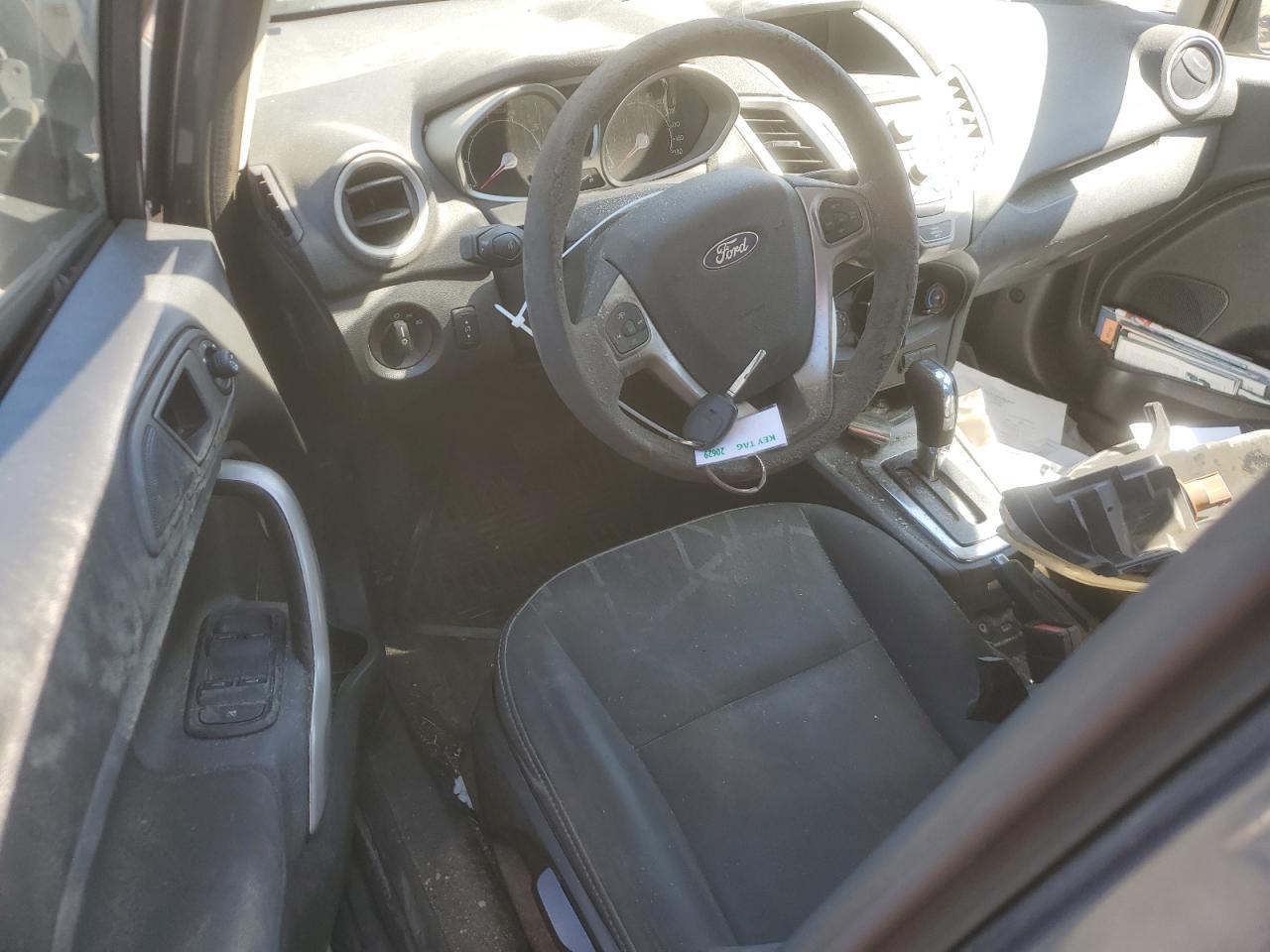 2012 FORD Fiesta