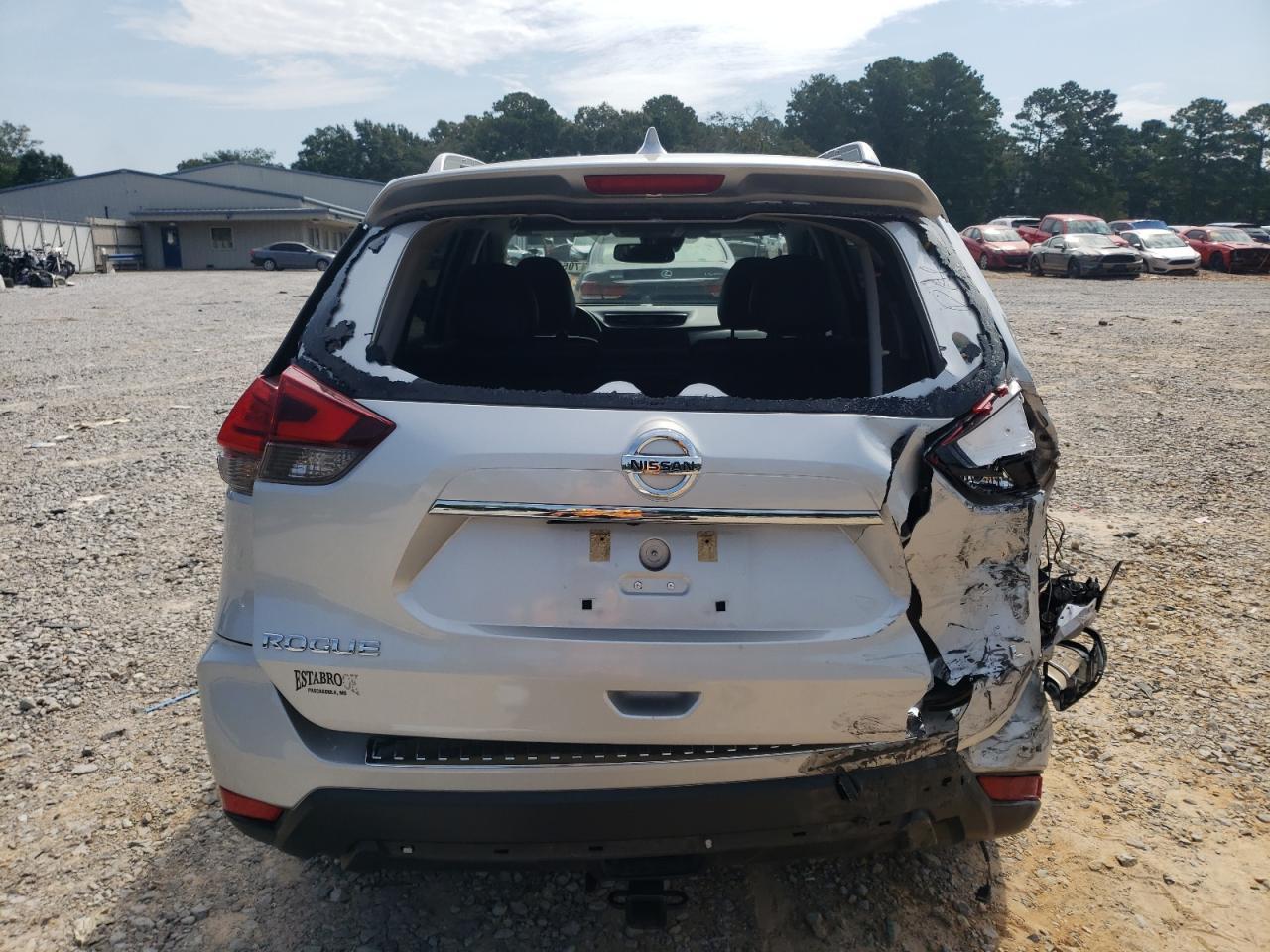 2017 NISSAN ROGUE