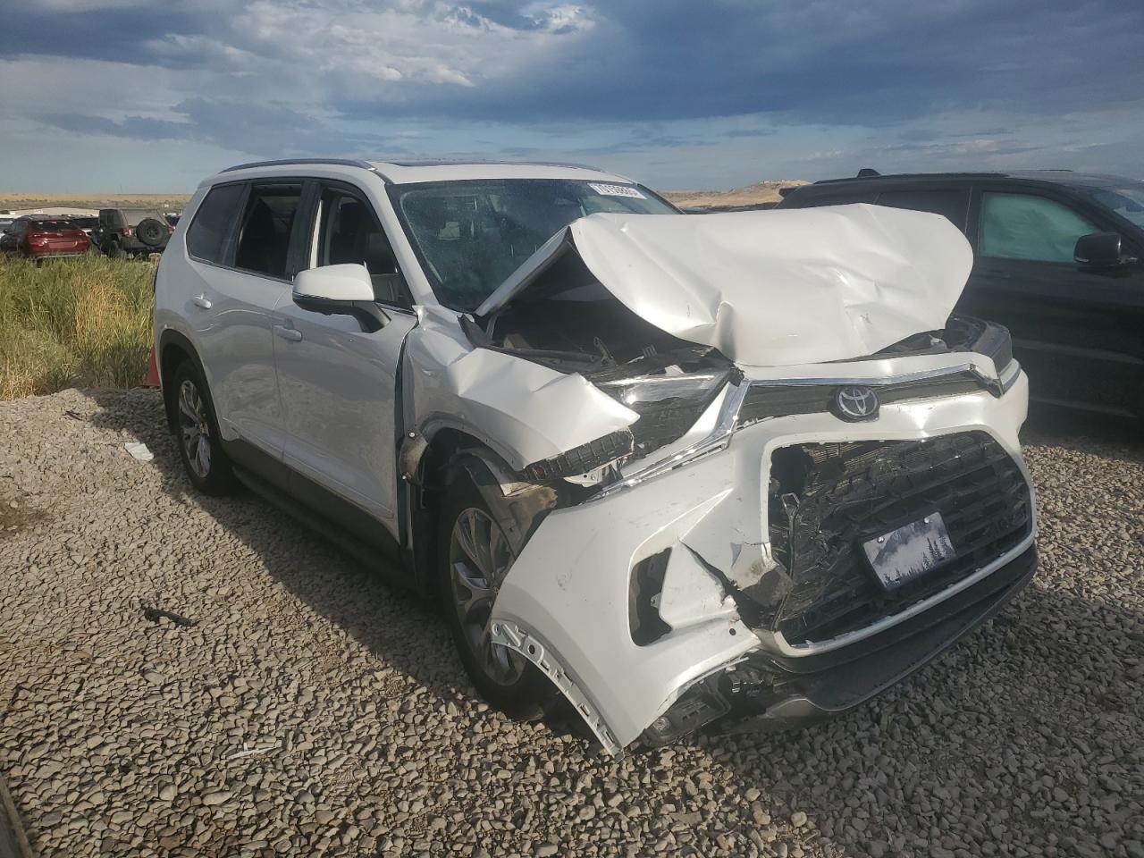 2024 TOYOTA HIGHLANDER