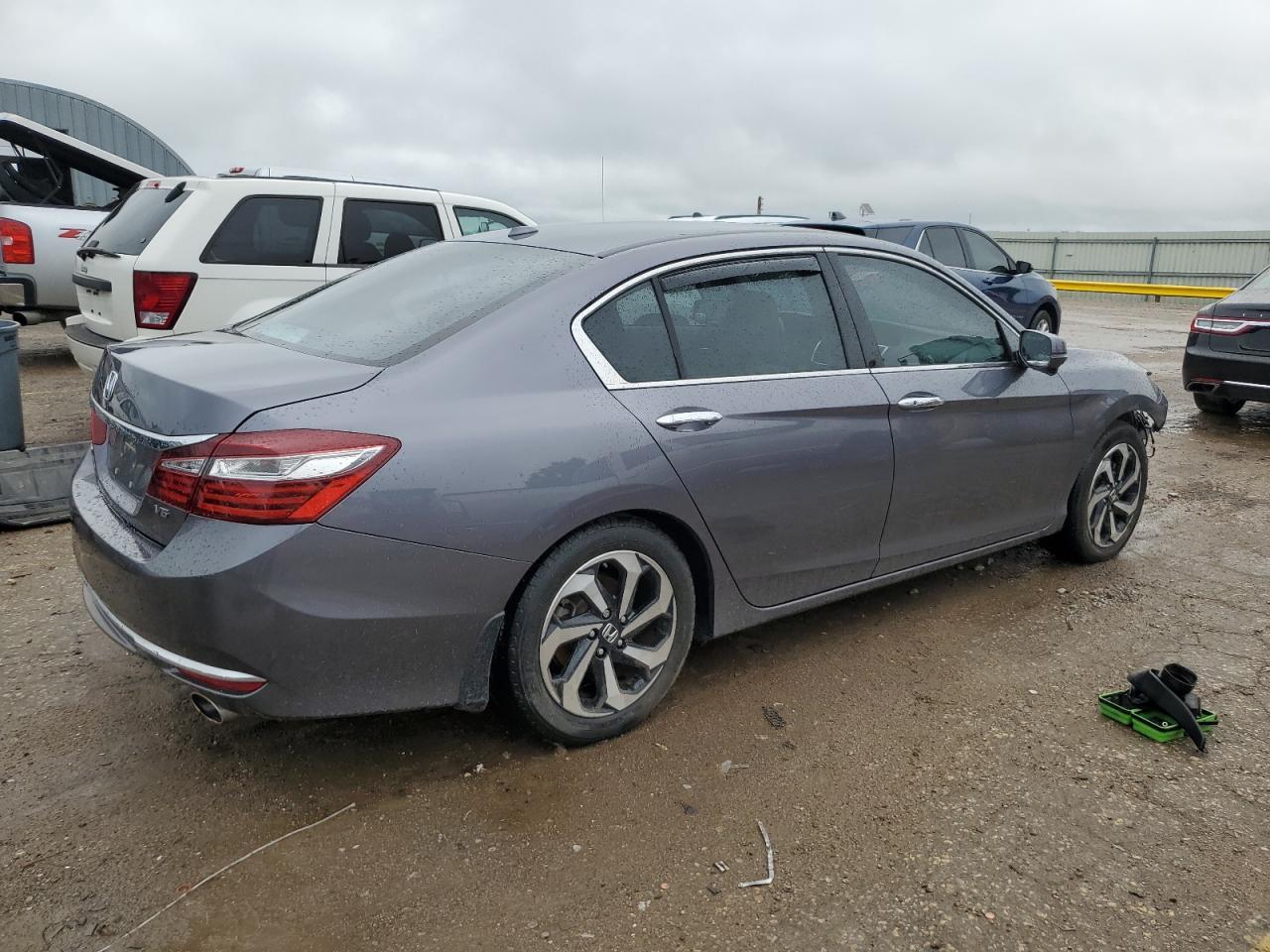 2016 HONDA ACCORD