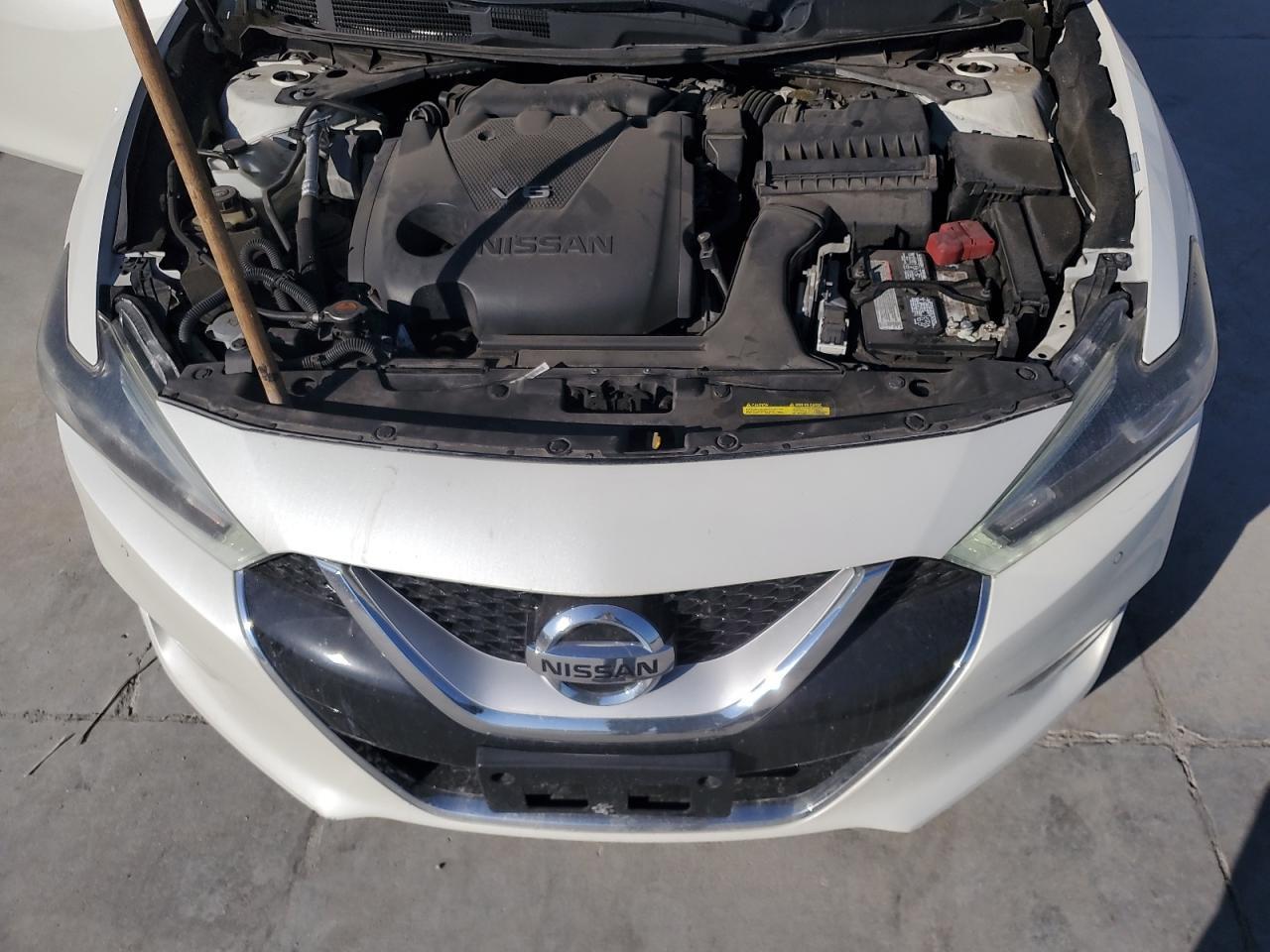 2017 NISSAN Maxima
