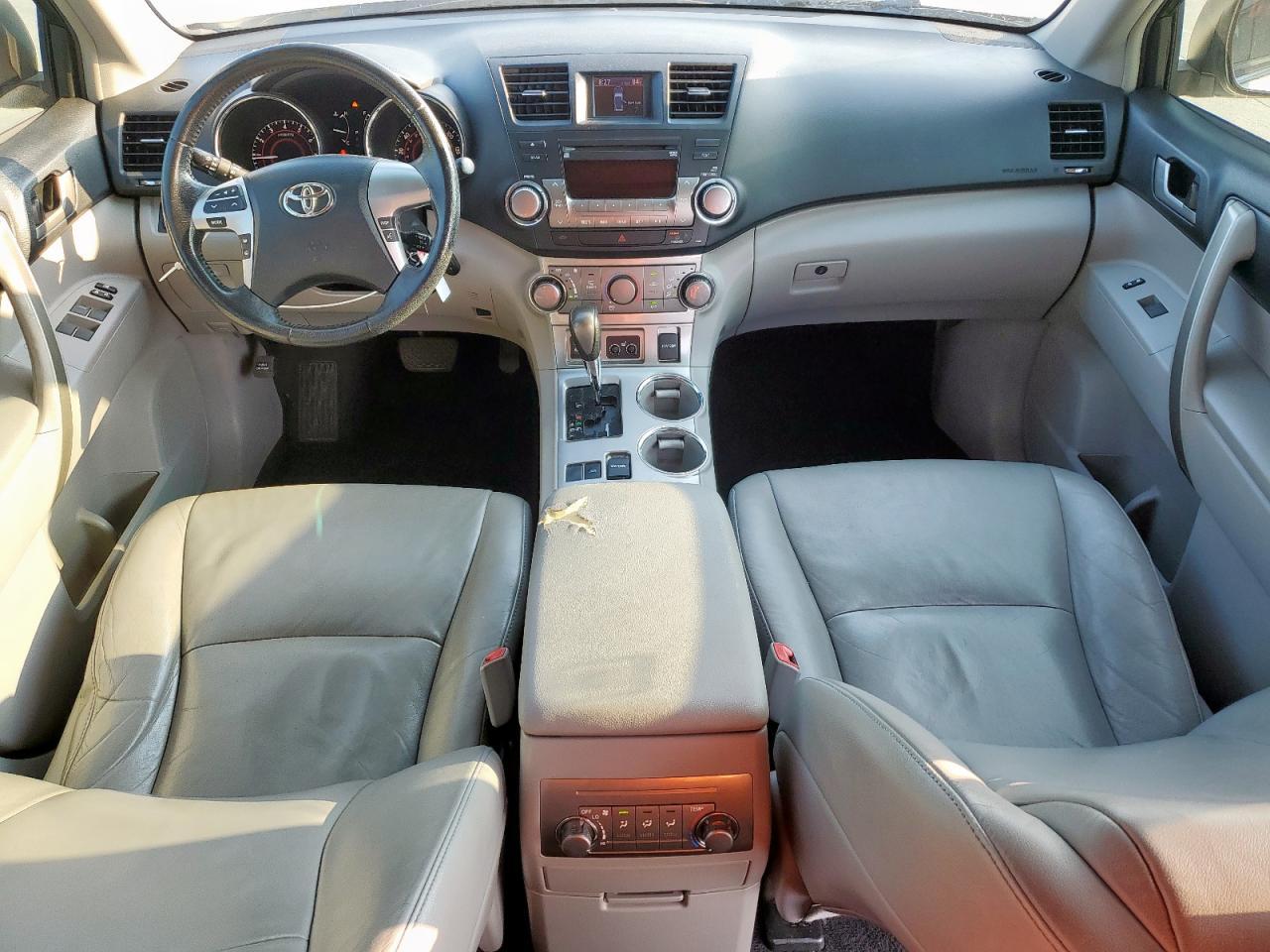 2012 TOYOTA HIGHLANDER