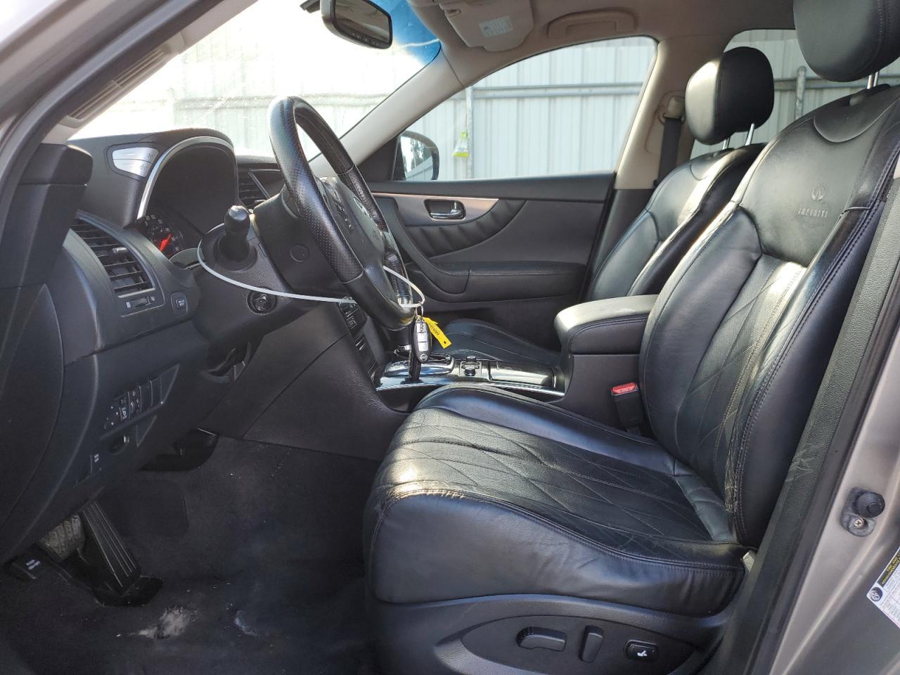 2011 INFINITI FX35