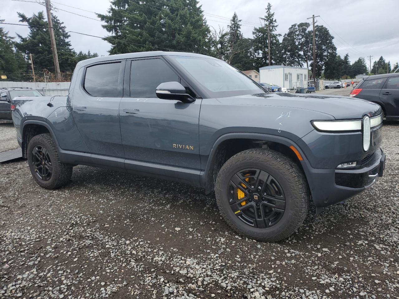 2023 RIVIAN R1t