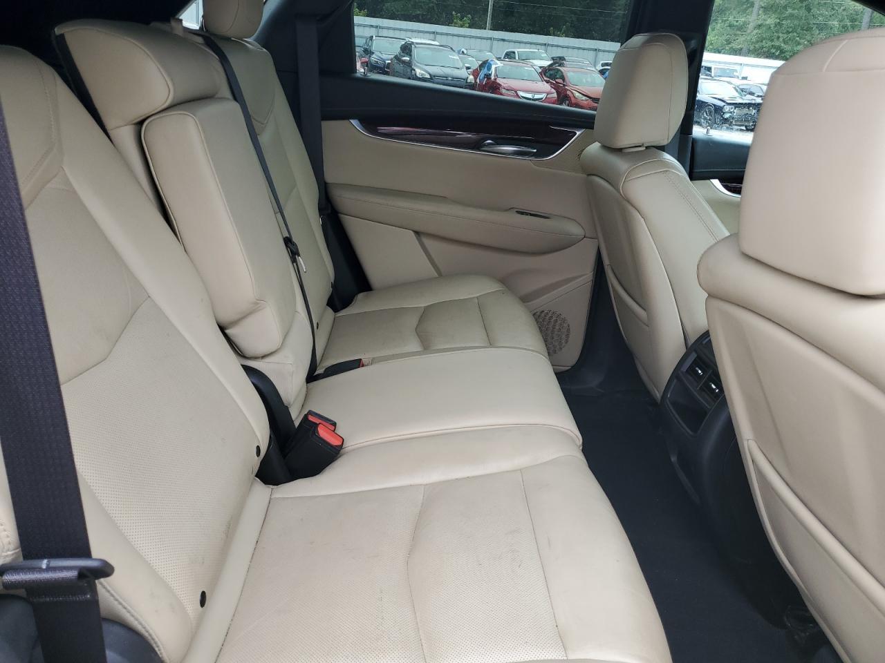 2017 CADILLAC XT5