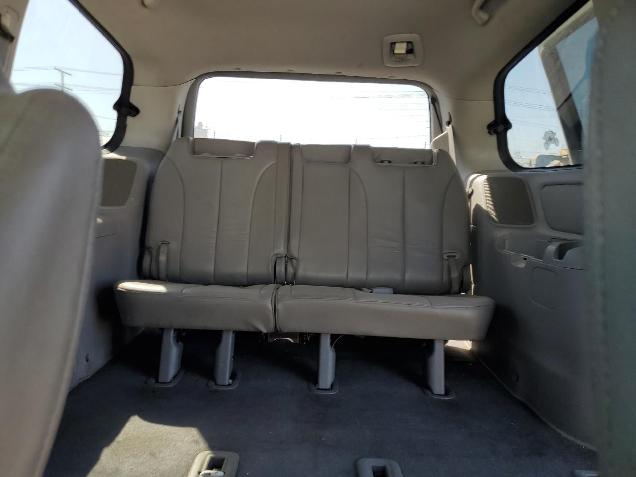 2014 KIA SEDONA