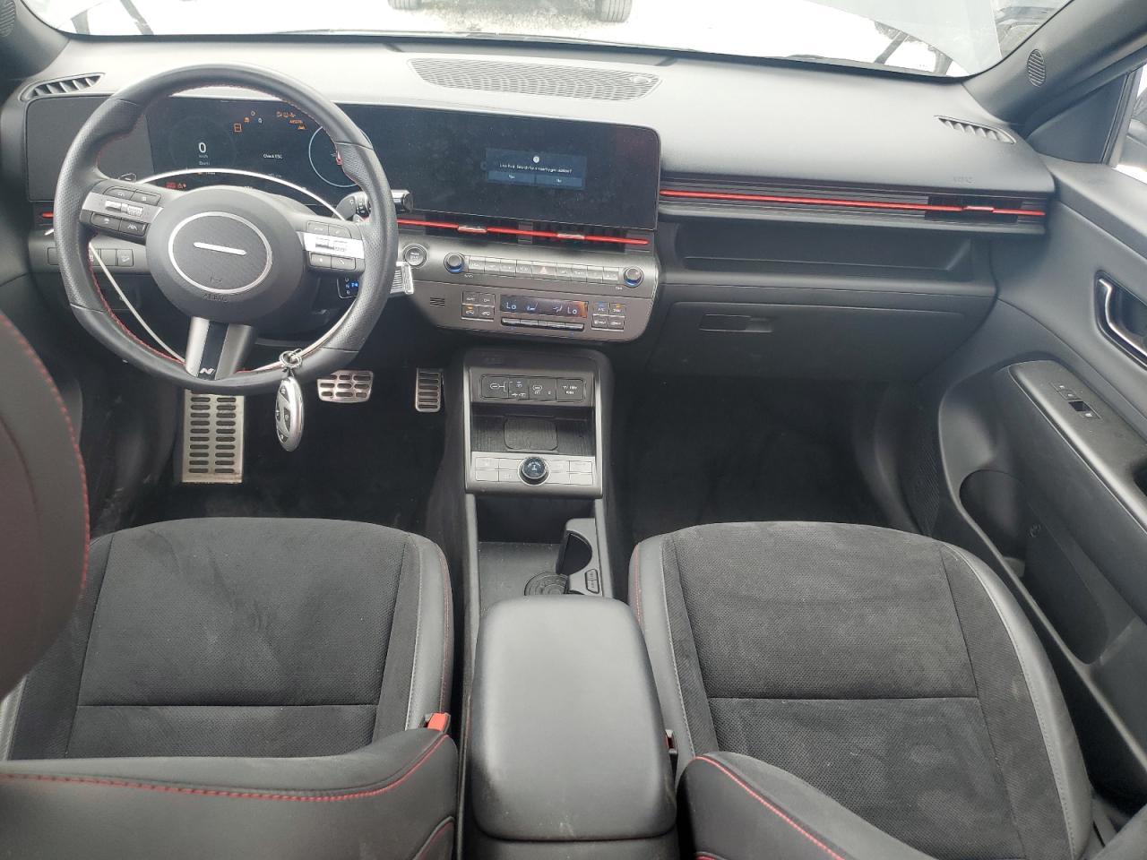 2024 HYUNDAI Kona
