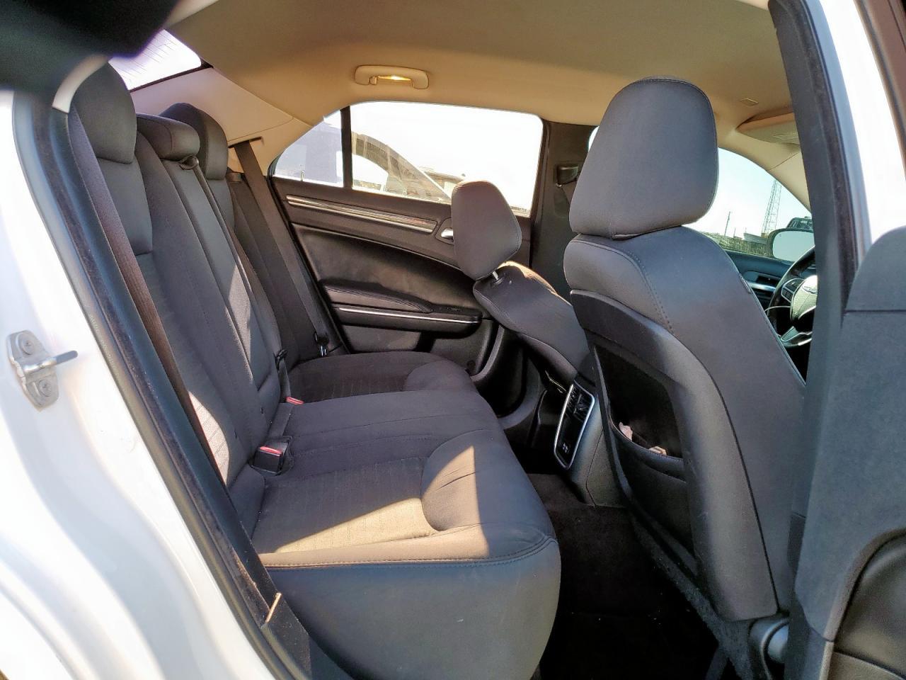 2018 CHRYSLER 300