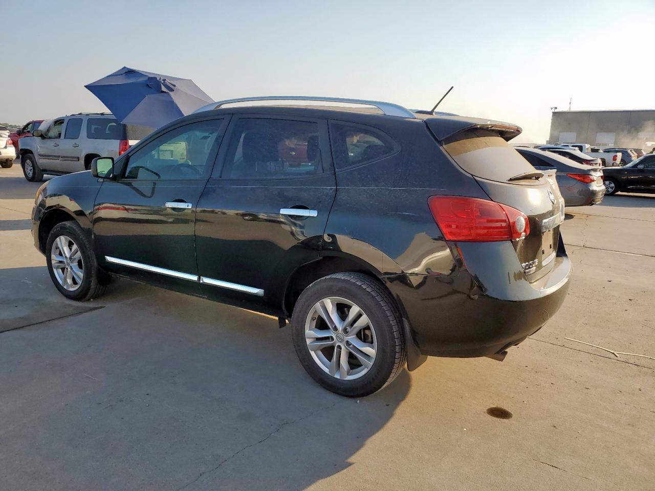 2015 NISSAN ROGUE