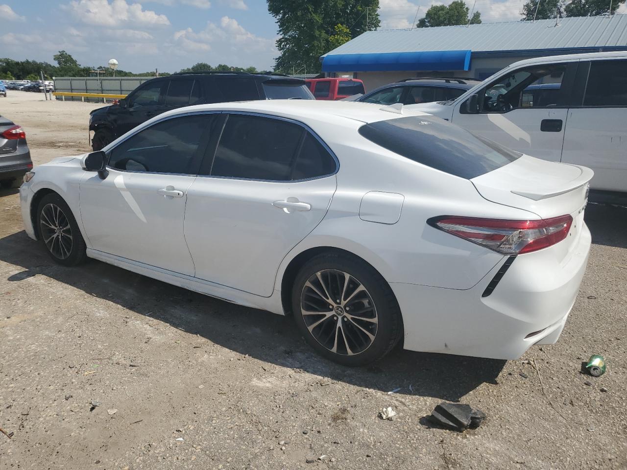 2018 TOYOTA CAMRY