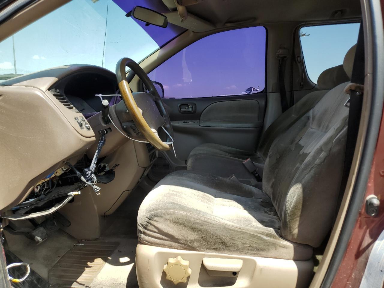 2002 TOYOTA SIENNA
