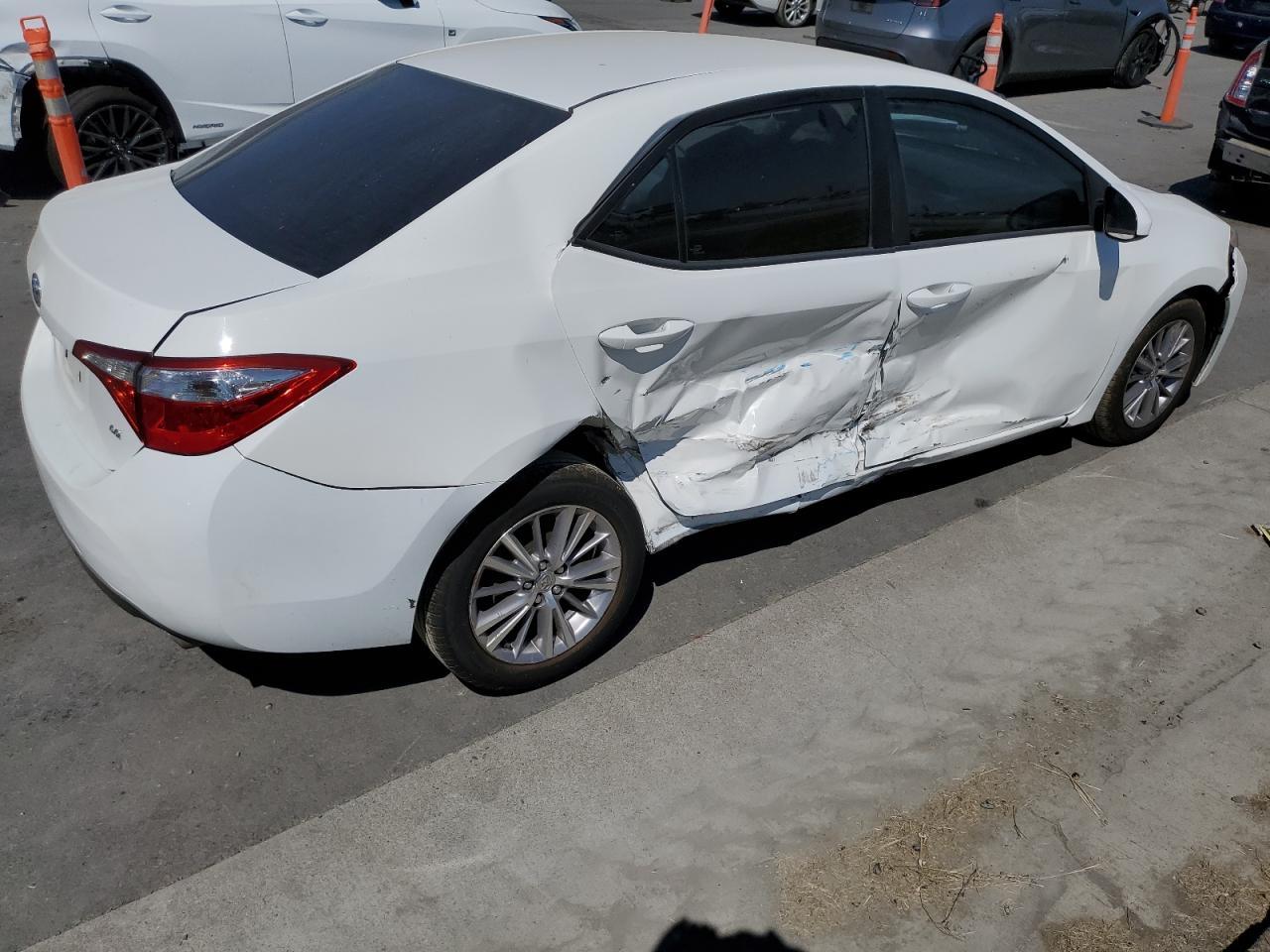 2015 TOYOTA COROLLA