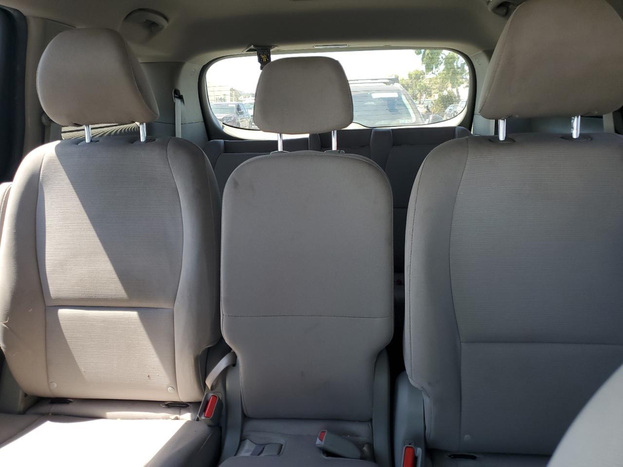 2015 KIA SEDONA