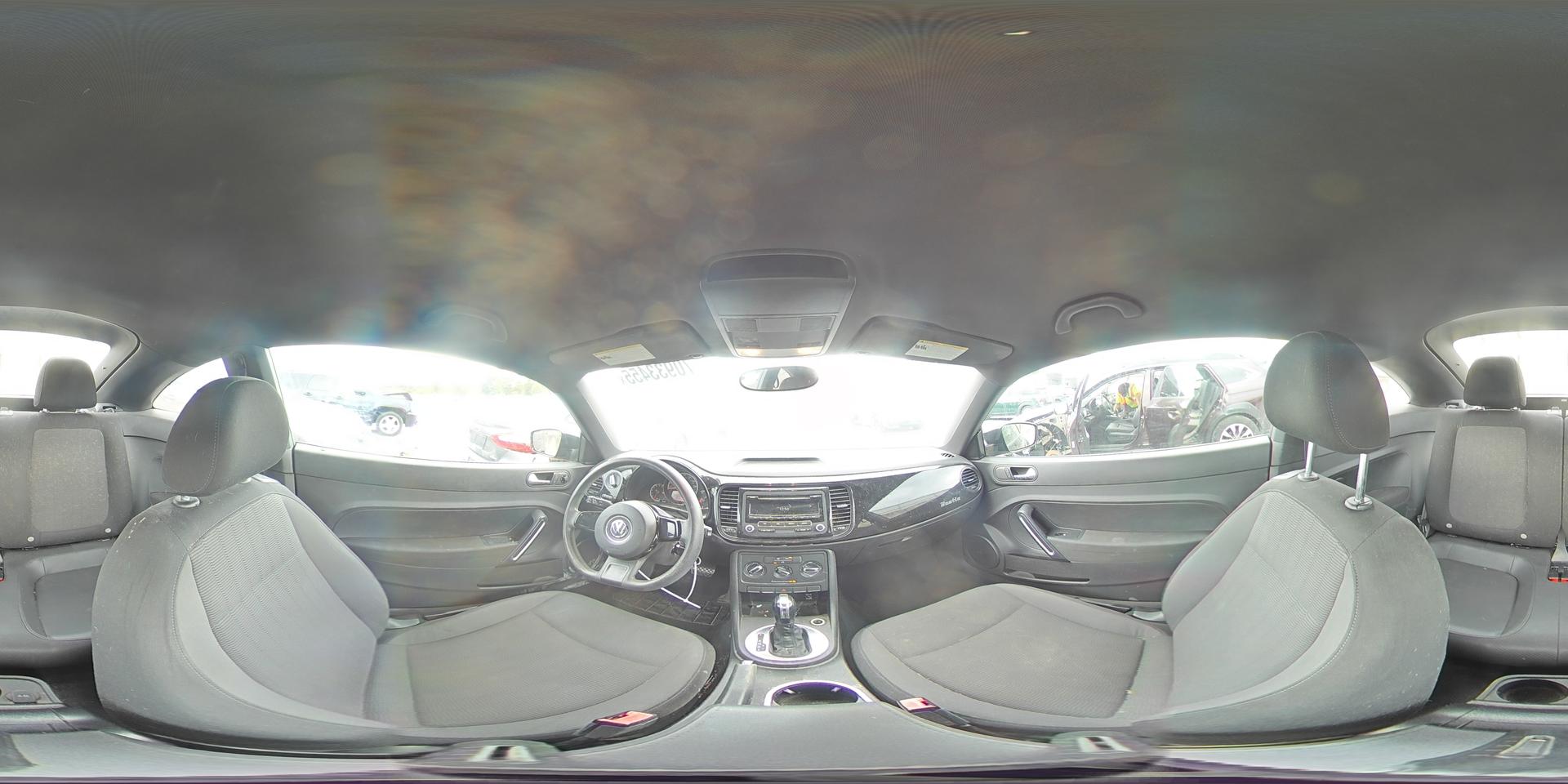 2013 VOLKSWAGEN Beetle