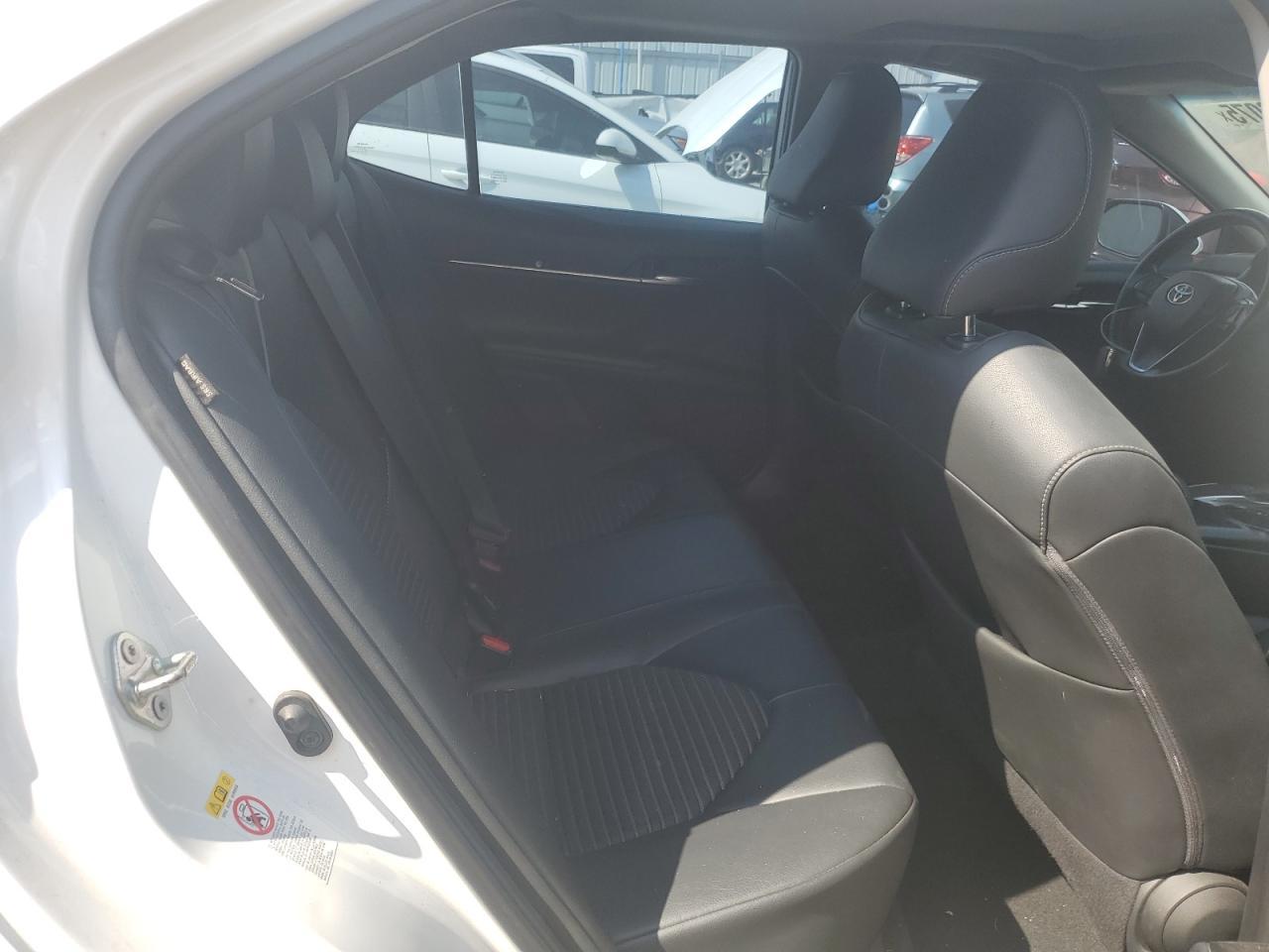 2018 TOYOTA CAMRY