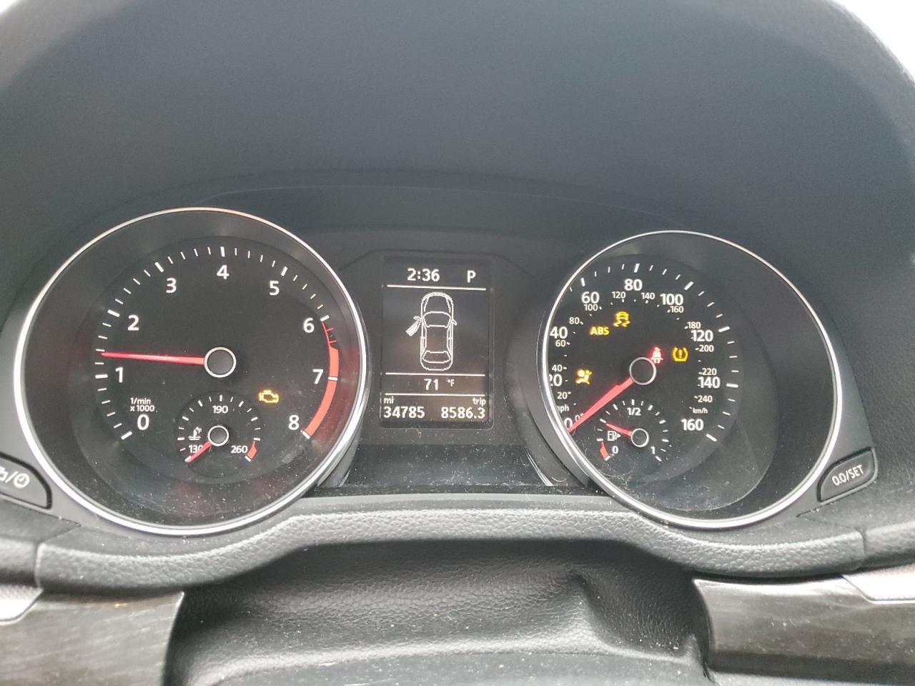 2017 VOLKSWAGEN Passat