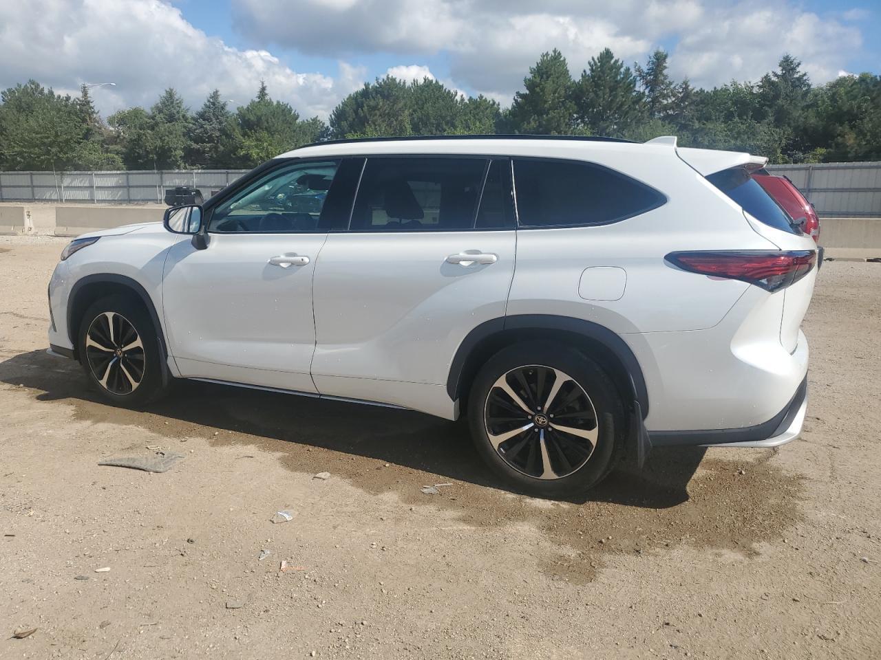 2022 TOYOTA HIGHLANDER