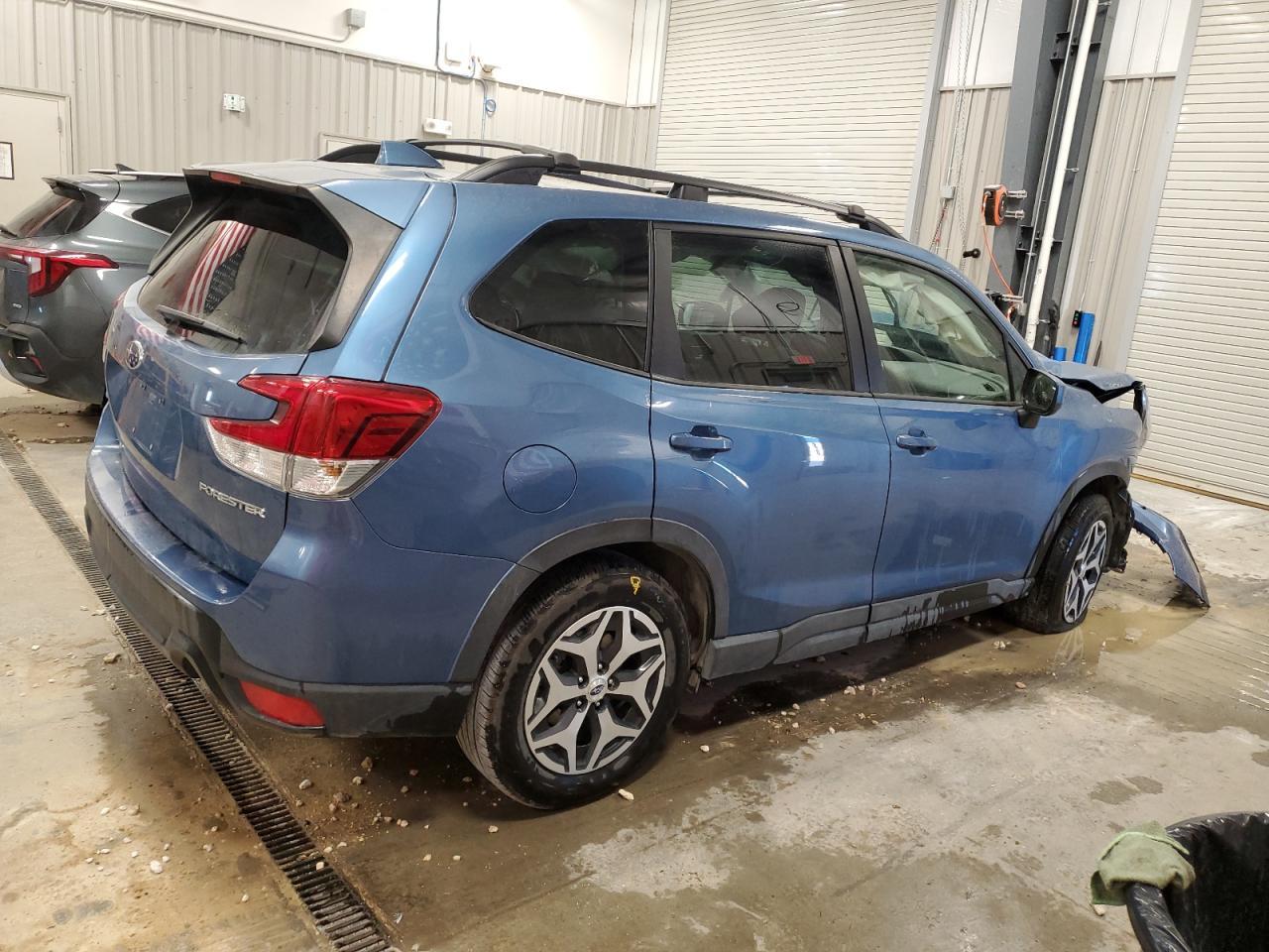2021 SUBARU FORESTER