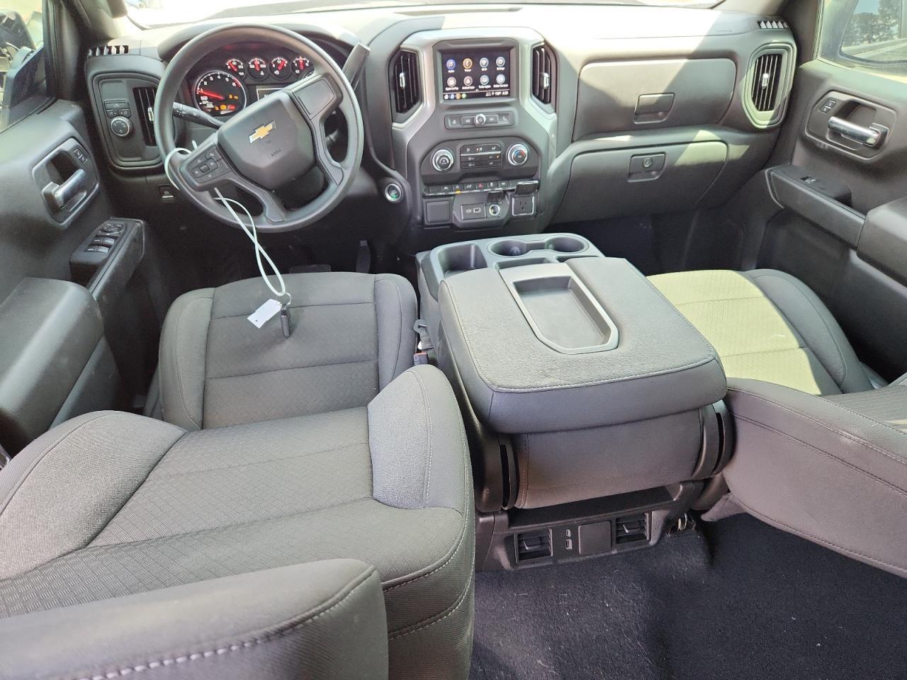 2024 CHEVROLET Silverado