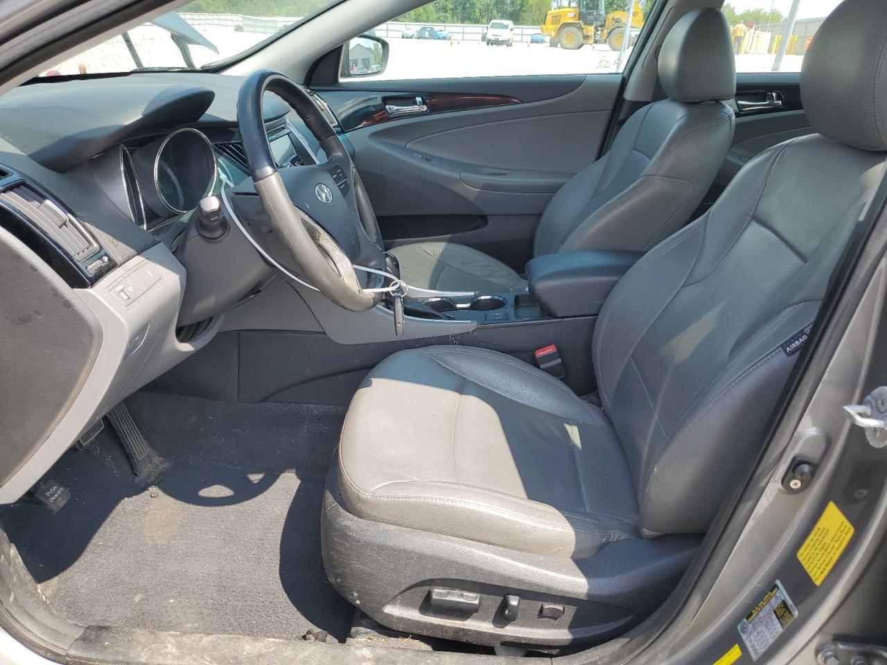 2011 HYUNDAI SONATA