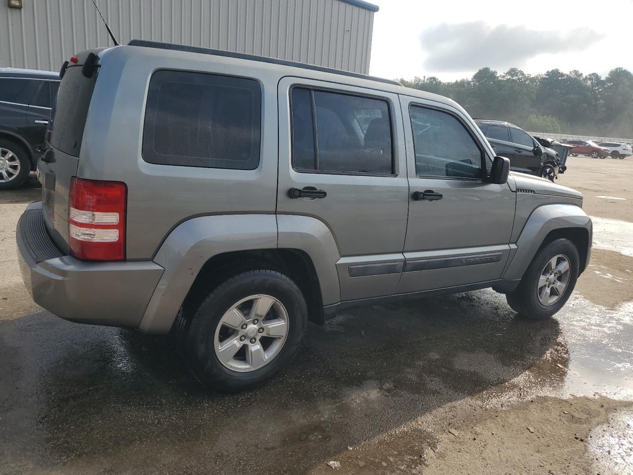 2012 JEEP Liberty