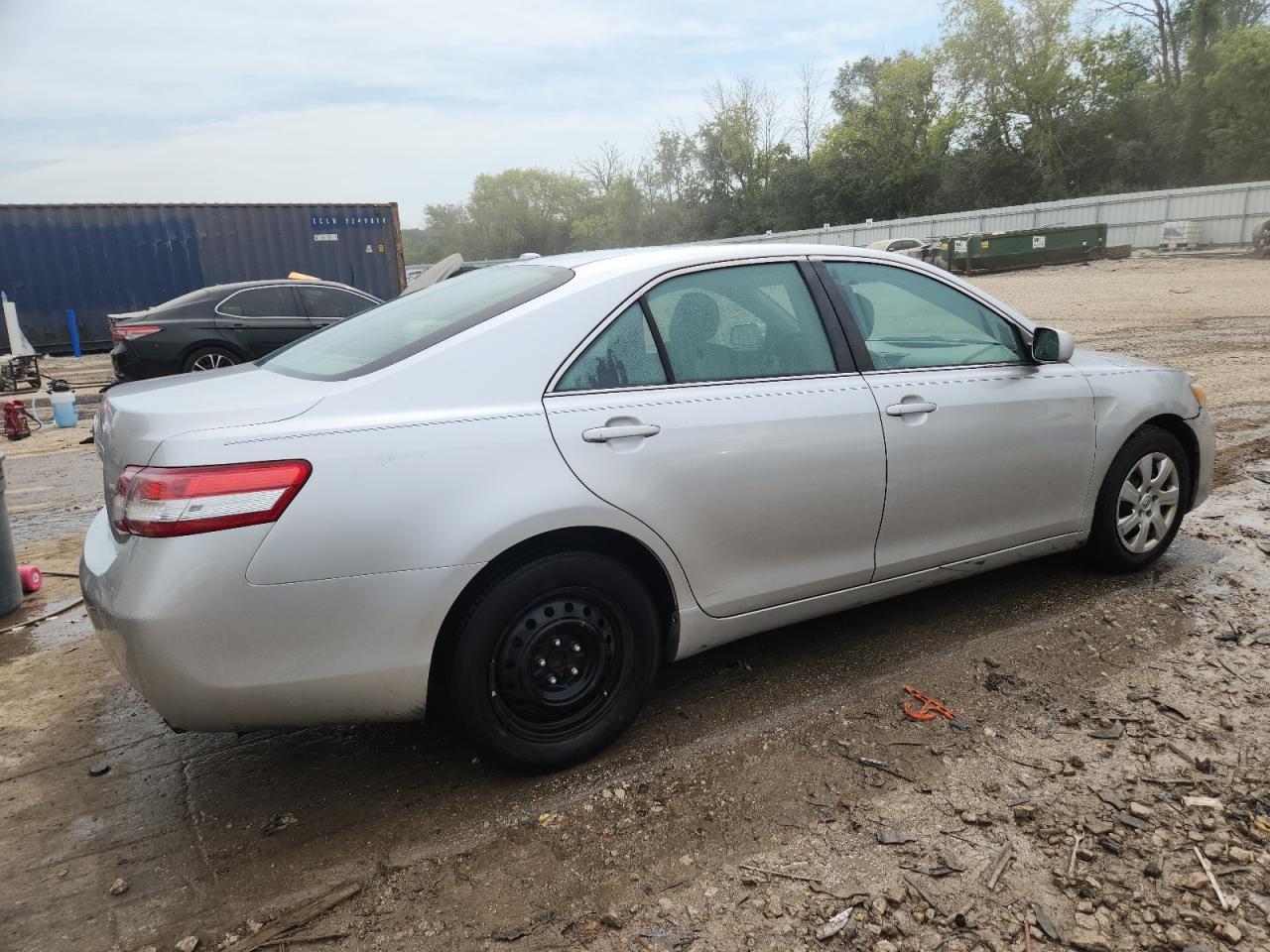 2011 TOYOTA CAMRY