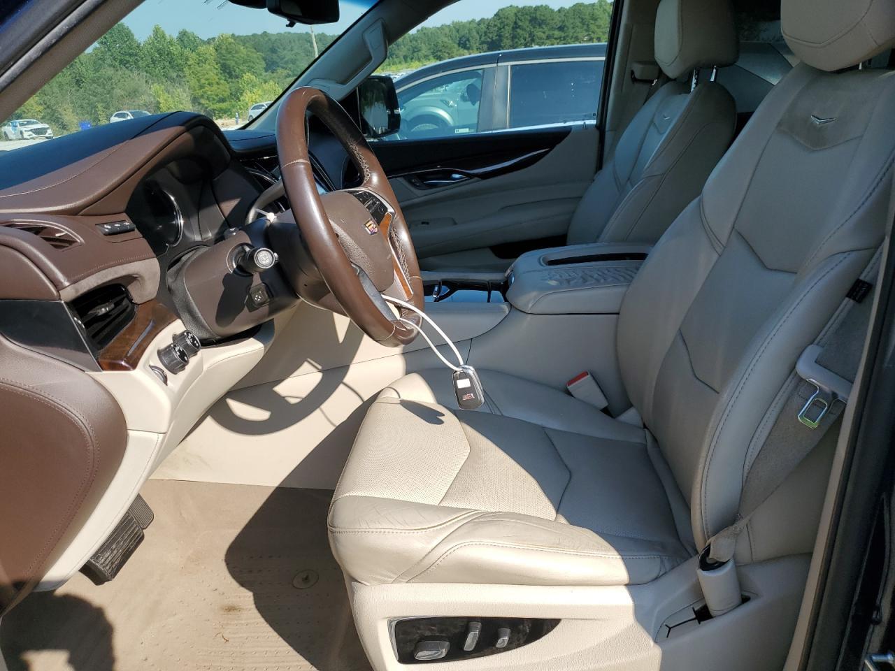 2017 CADILLAC Escalade ESV