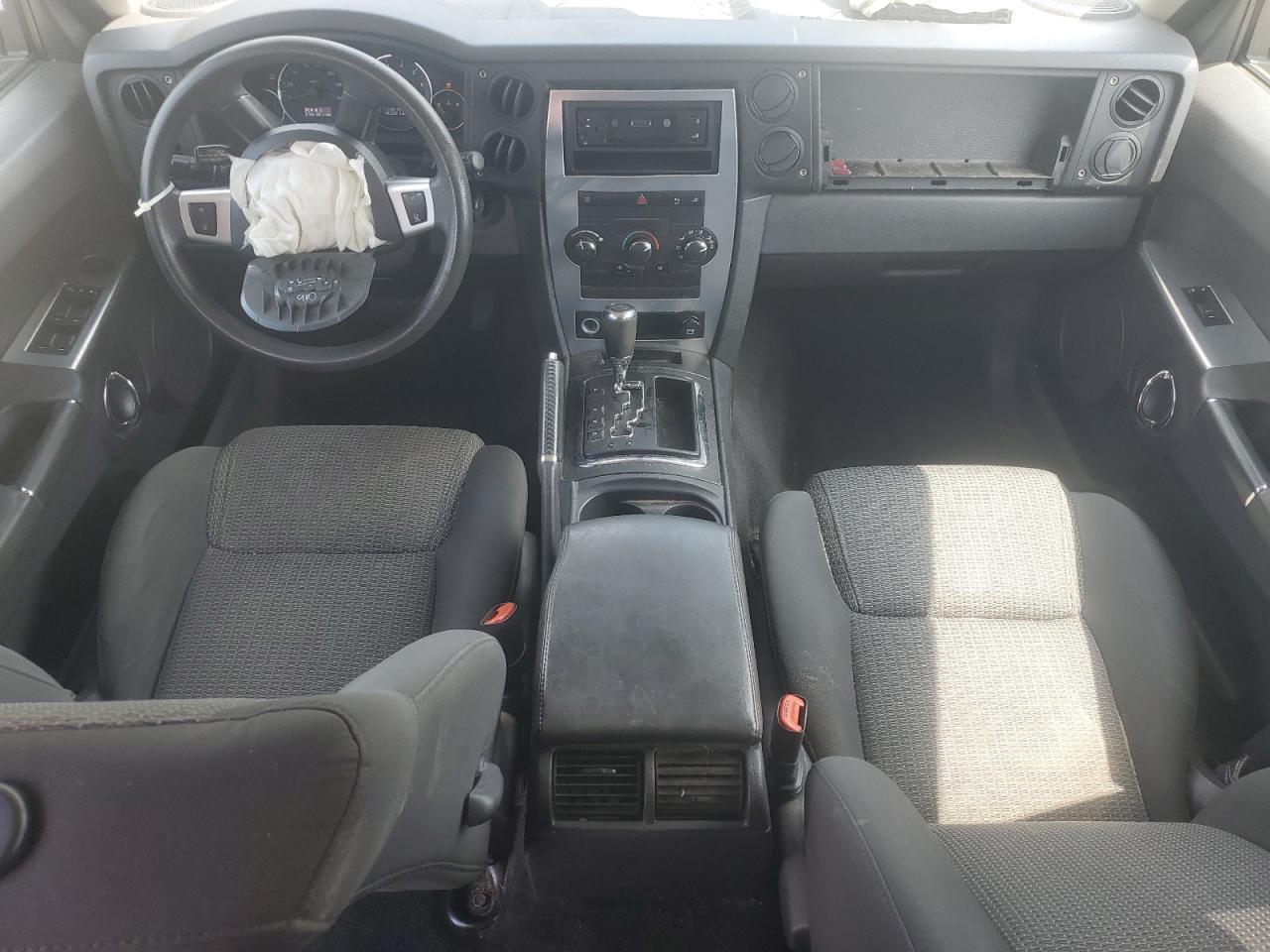2009 JEEP Commander