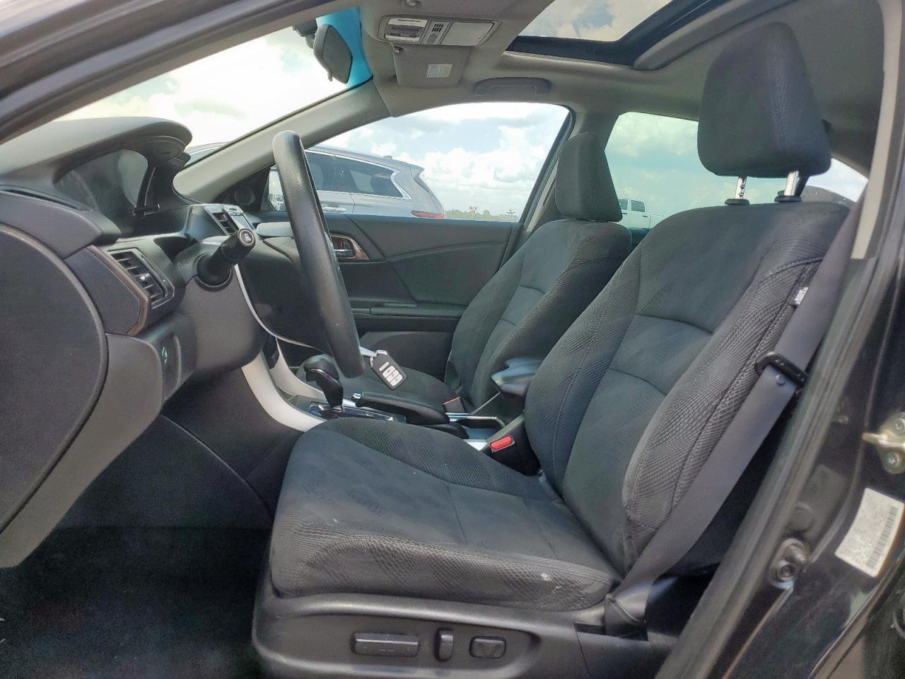 2017 HONDA ACCORD