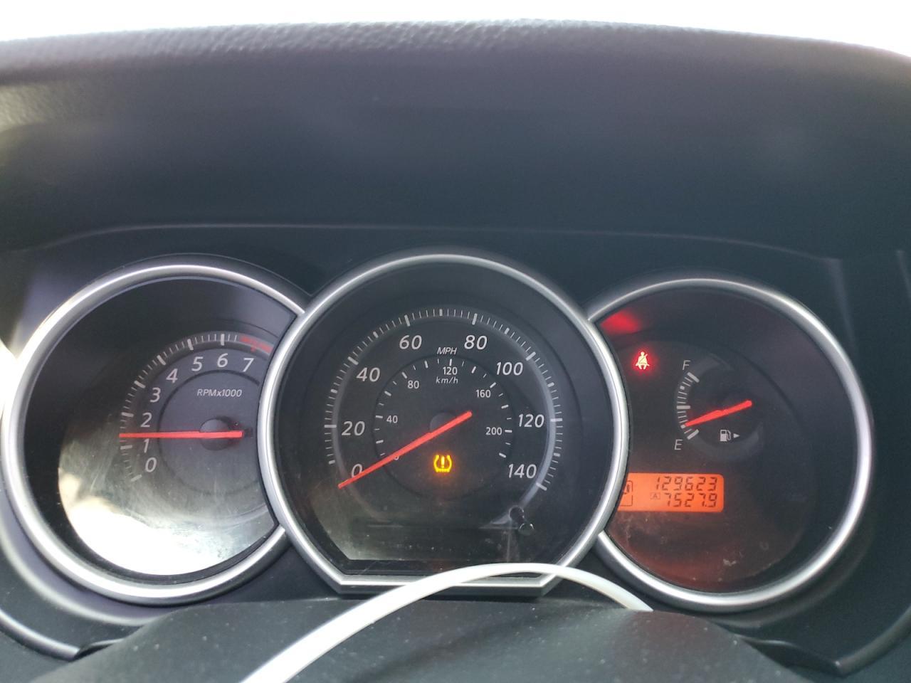 2011 NISSAN VERSA