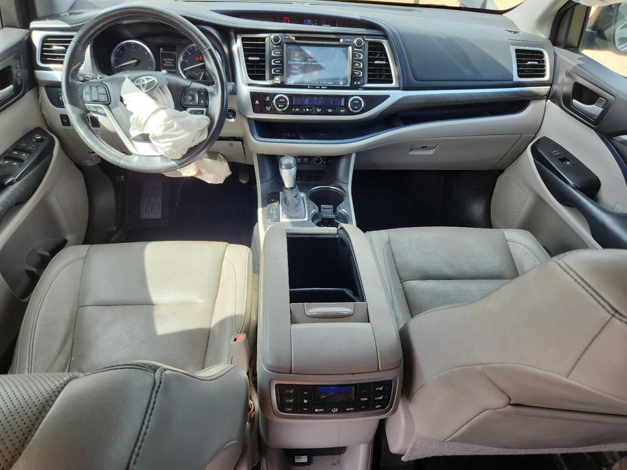 2017 TOYOTA HIGHLANDER