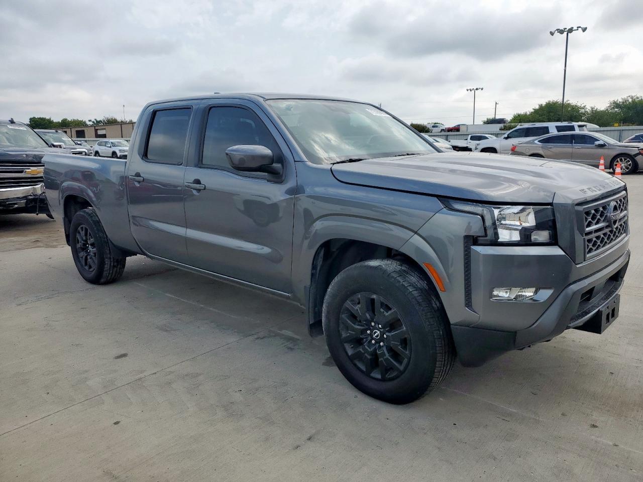 2022 NISSAN Frontier