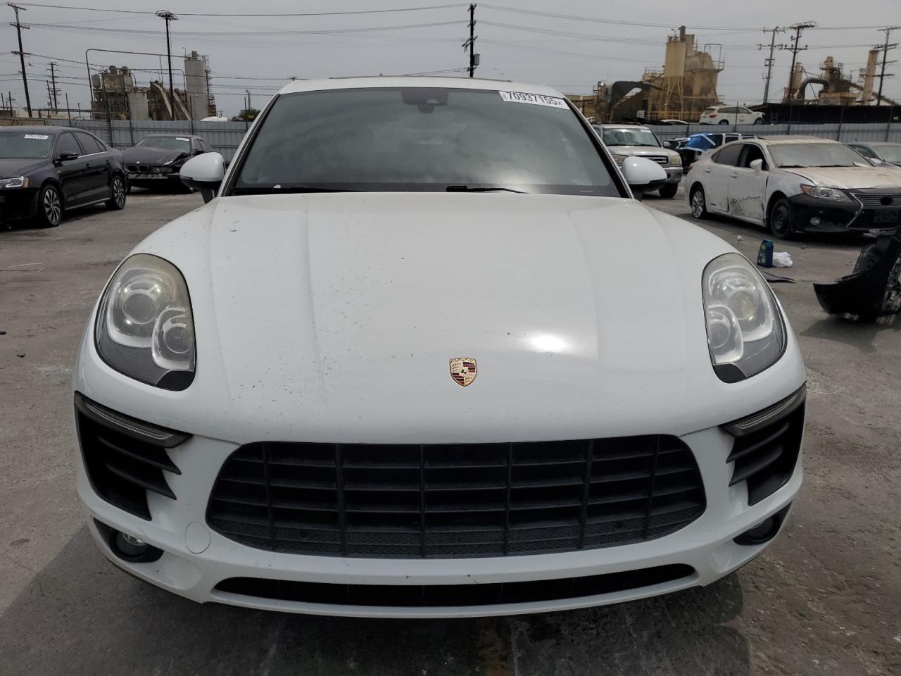 2017 PORSCHE Macan